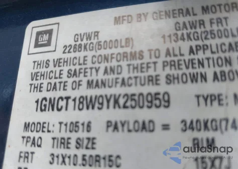 2000 Chevrolet Blazer Ls z USA, uszkodzony, nr VIN 1GNCT18W9YK250959